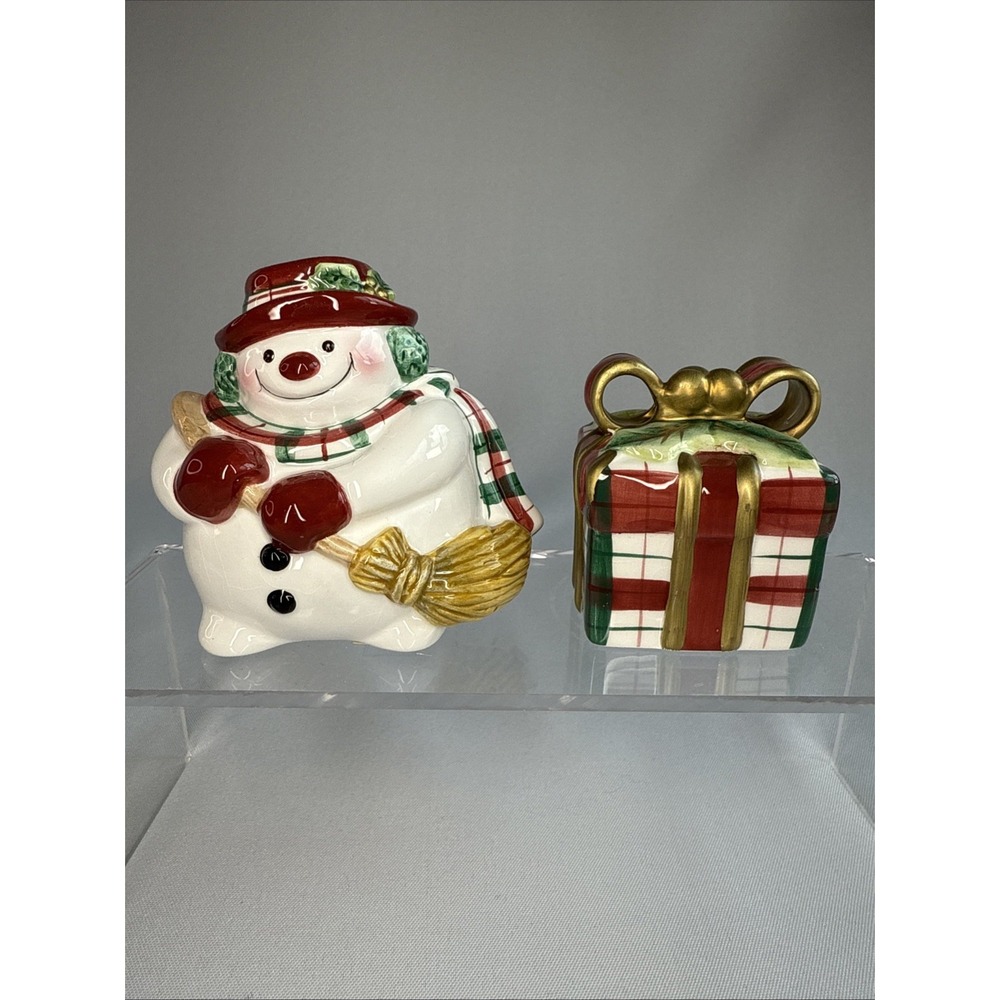 Fitz and Floyd Salt & Pepper Shaker Set Snowman & Present Plaid Christmas‎ New
